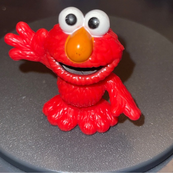 Hasbro Toys 20 Sesame Street Elmo 275 Playset Figure